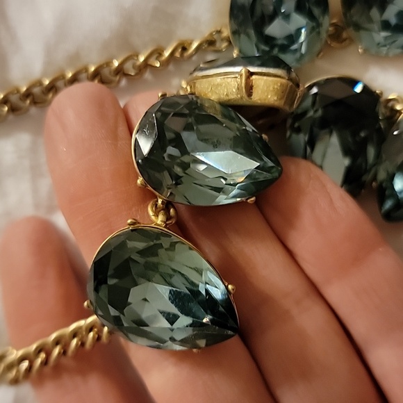 J Crew Pear or Tearshaped Blue Faux Gemstone Gold Tone Necklace Excellent Condit - Picture 11 of 16